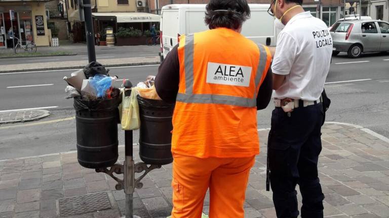 Forlì, ripartono i controlli contro l'abbandono di rifiuti