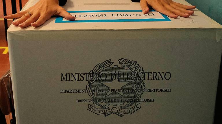 Elezioni, l’affluenza alle 12