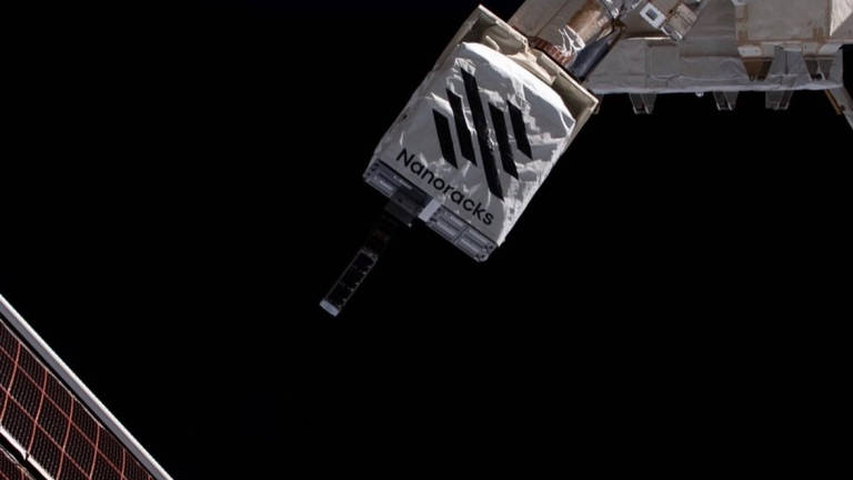 Imola, la Spacemind lancia nello spazio tre nanosatelliti italiani: in uno è incisa la Divina Commedia