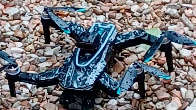 Rimini. Paura nella villa del medico, drone precipita nella notte in giardino