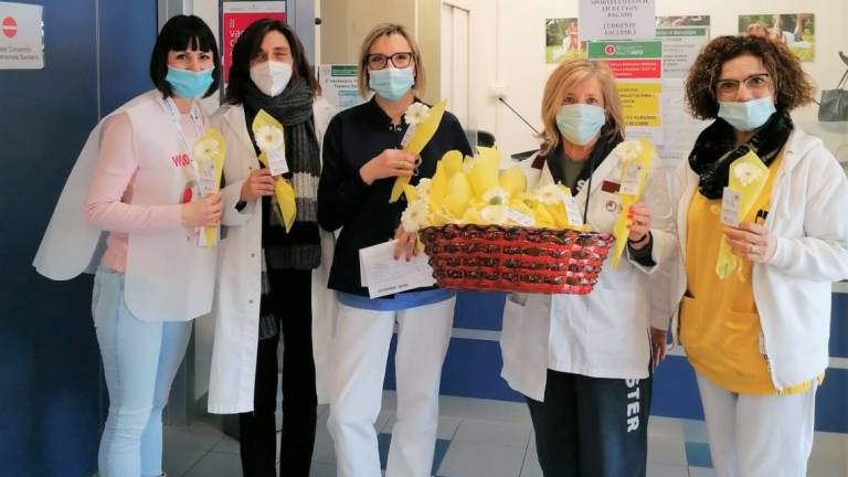 Rimini, dono alle donne in ospedale dai volontari Ior