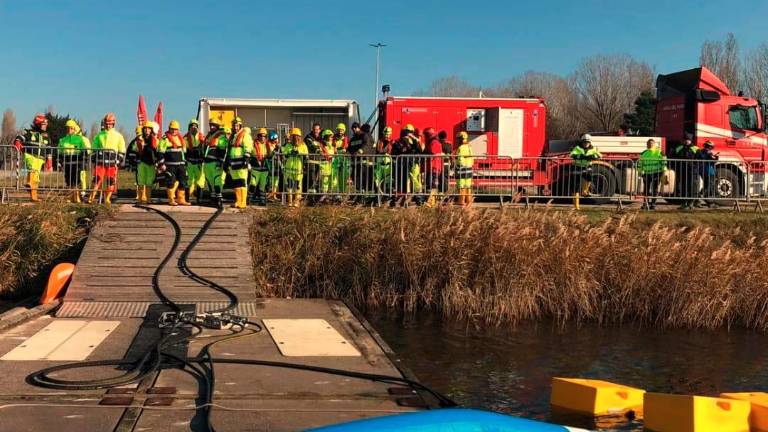 Ravenna. Alla Standiana l’addestramento sull’idrovora: 40 volontari pronti per le emergenze