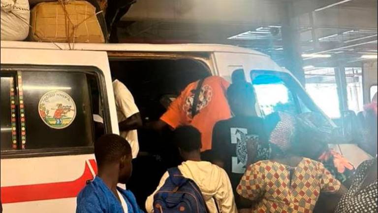 Il caratteristico minibus ghanese “TroTro”