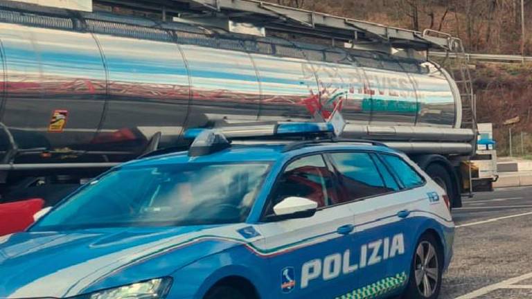 Imola. Guida in stato d’ebbrezza e prova a giustificarsi: “Troppo aceto nell’insalata”