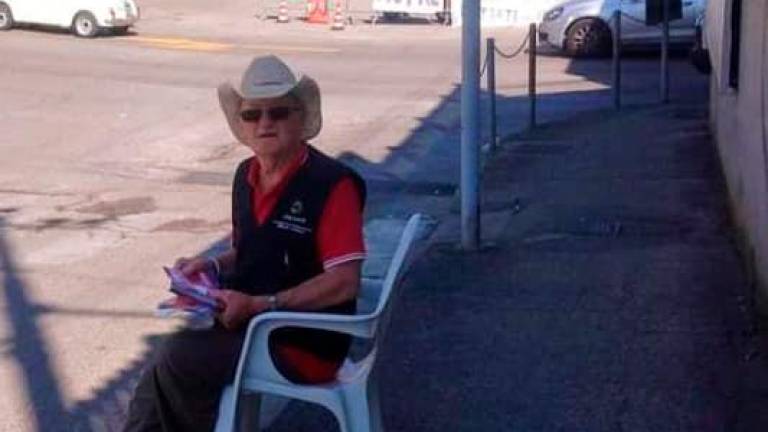 Riccione piange Pino, l’uomo con in testa il cappello da cowboy