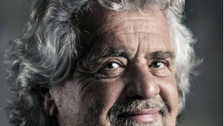Forlì, Beppe Grillo al teatro Fabbri con lo show Terrapiattista