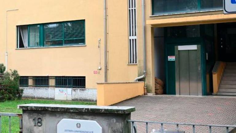 L’ingresso della scuola primaria Cappuccini