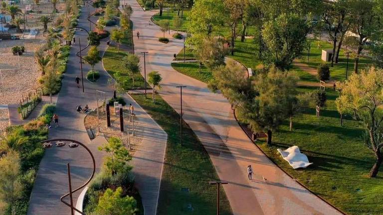 Un tratto del Parco del mare di Rimini i cui lavori sono partiti nel lontano 2019