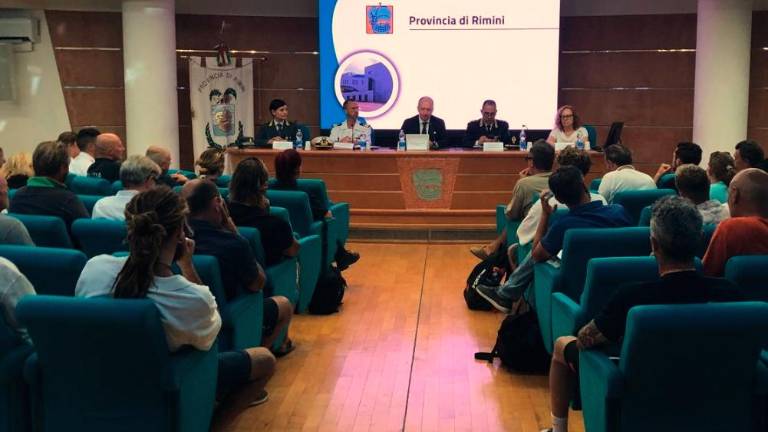 Rimini. Chiringuiti e sicurezza in spiaggia vertice tra forze dell’ordine e gestori