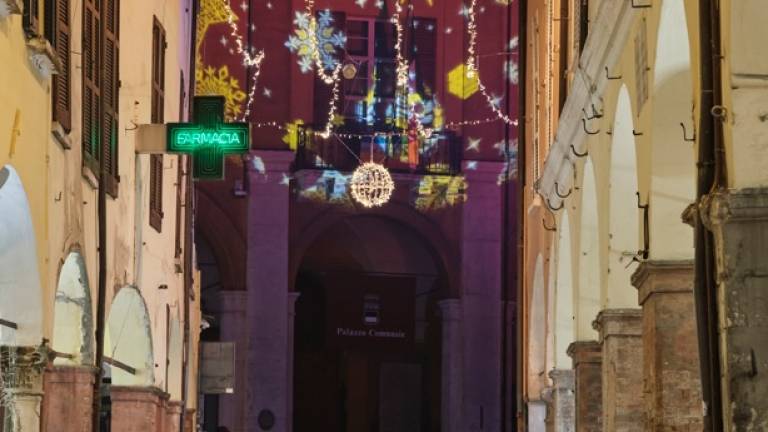 Natale a Cesena, arriva la spesa che non pesa che alleggerisce chi fa shopping in centro