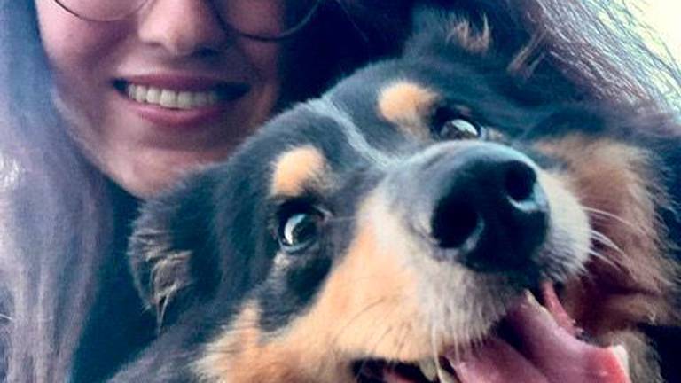 Sophie insieme al cane Rose