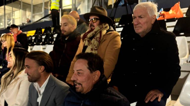Il gruppo di Nicola Di Matteo sugli spalti dello stadio Comunale di Piancastagnaio sabato scorso