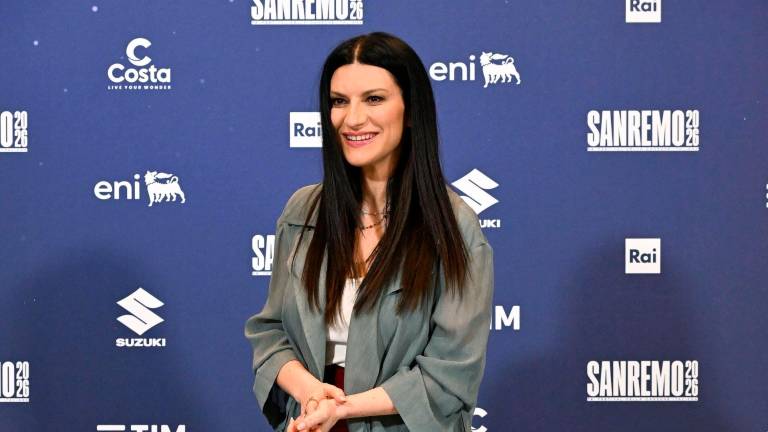 Laura Pausini da stasera a Sanremo tra amarcord e odiatori social
