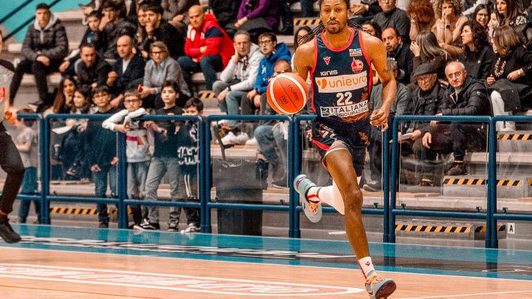 Demonte Harper è pesantemente condizionato dai problemi al ginocchio