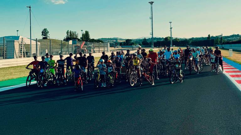 Misano. Oltre 120 persone alla “Biciclettata al tramonto”