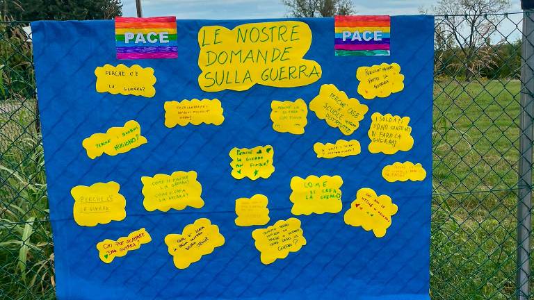 Forlì, la scuola primaria Mellini celebra la Giornata della Pace - Gallery