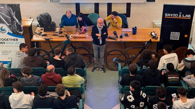 L’intervento del presidente di Savio Lab Ivano Scarpellini alla scolaresca del’Itt Marconi di Sarsina