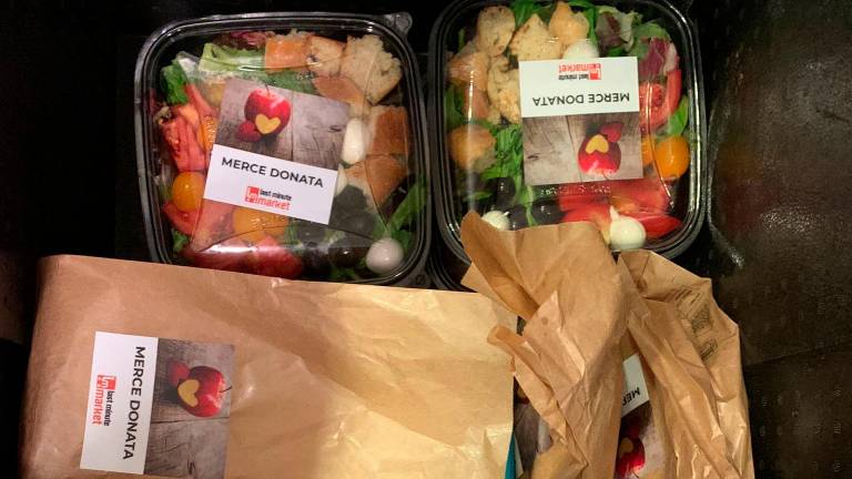 Riccione, il cibo non consumato all’autogrill della A-14 andrà alla Caritas