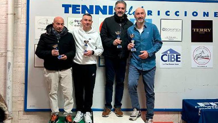 Tennis: al Tc Riccione Parenti e Taddei vincono il Quarta, l’Under 12 a Marco Pedone e Ginevra Rossini, l’Under 16 ad Alessandro Berardi e Alice Battistelli / GALLERY