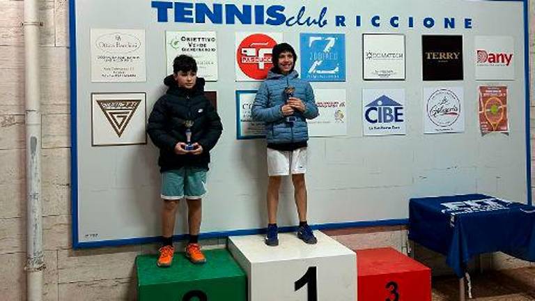 Tennis: al Tc Riccione Parenti e Taddei vincono il Quarta, l’Under 12 a Marco Pedone e Ginevra Rossini, l’Under 16 ad Alessandro Berardi e Alice Battistelli / GALLERY