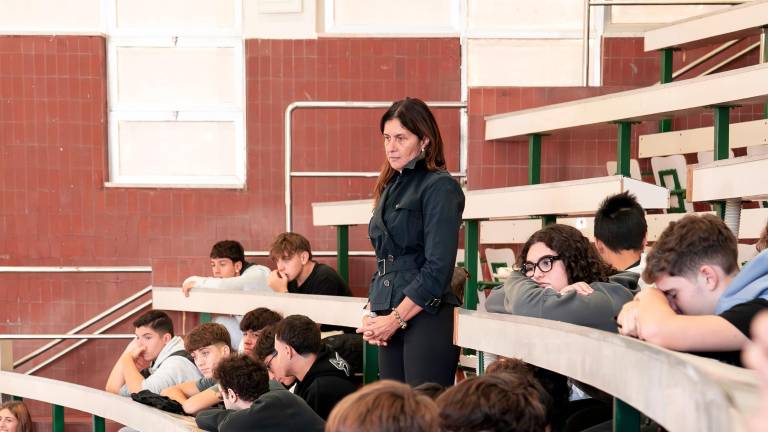 Rimini, gli studenti incontrano il mondo della pesca e puliscono la spiaggia GALLERY