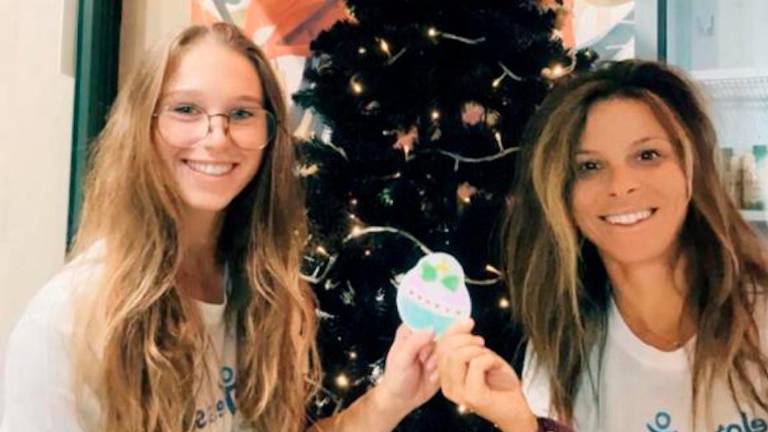 Cesenatico: “Per ogni pallina che mi portate per il mio albero, una focaccia col gelato in regalo”. L’idea di Natale del “Gelato di Jessica”