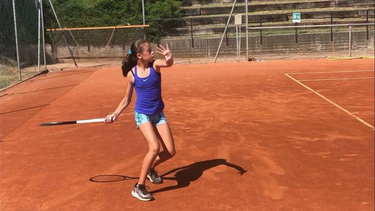 Tennis, Carolina Bondi parte alla grande a Viserba