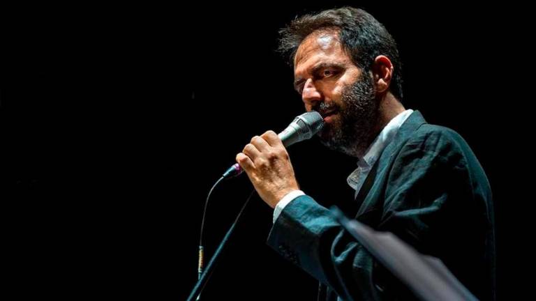 Neri Marcorè condurrà la premiazione al Teatro Comunale