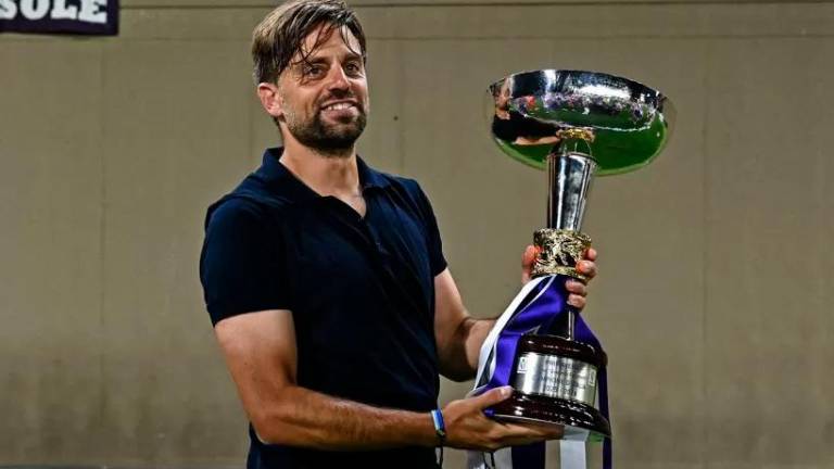Daniele Galloppa ieri è stato festeggiato dai tifosi viola della curva Fiesole