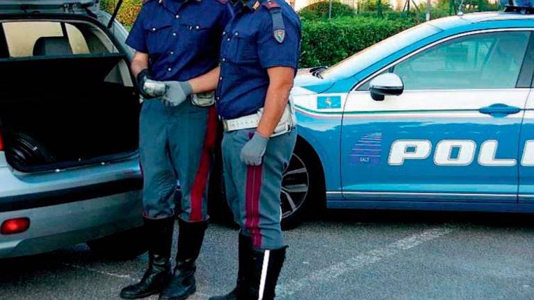 Rimini, deve scontare un anno e 4 mesi per ricettazione: scoperto nei pressi del porto canale