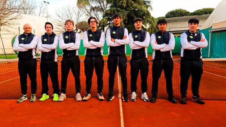 La formazione del Forum impegnata nel campionato di serie C, da sinistra il maestro Gelli, Gaspari, Ravaioli, il capitano Nicola Filippi, Alex Guidi. Tommaso Filippi, Urgese, Chiarello e Guidi