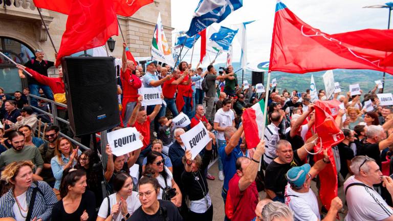 Lo sciopero del 23 settembre in piazza della Libertà