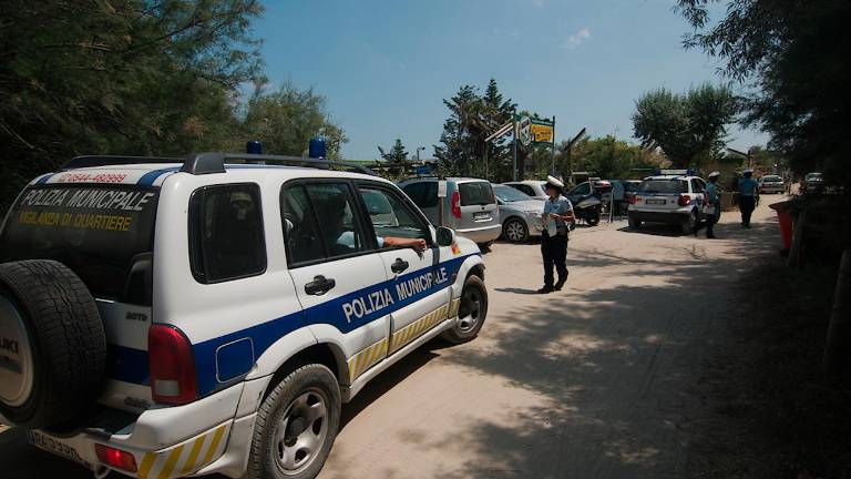 I controlli delle scorse estati lungo gli stradelli retrodunali nei lidi del Ravennate