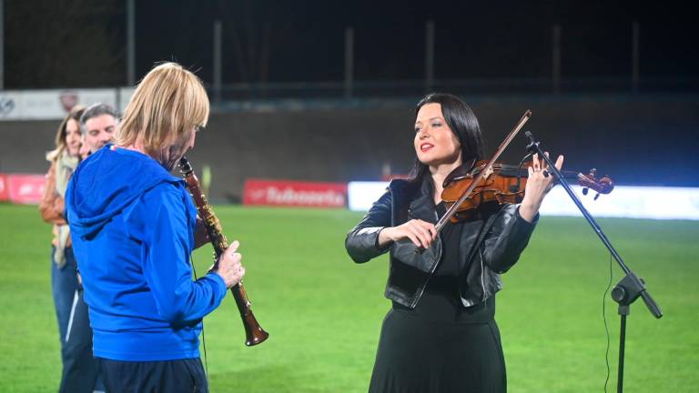 Forlì, in 1.500 per la “Partita del dono” tra Nazionale cantanti e Team Sirotti FOTOGALLERY