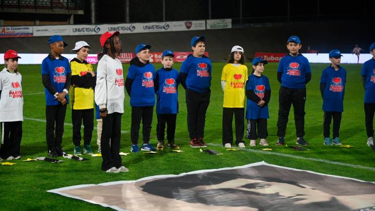 Forlì, in 1.500 per la “Partita del dono” tra Nazionale cantanti e Team Sirotti FOTOGALLERY