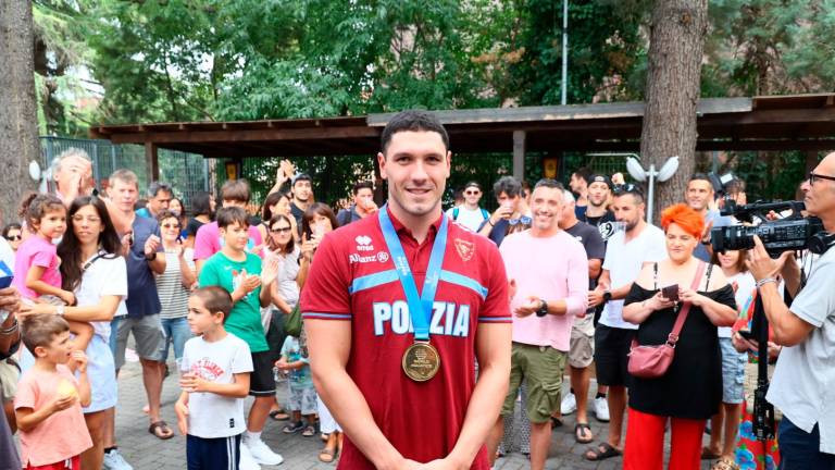 Grande festa all’Imolanuoto per il campione del mondo Simone Cerasuolo / FOTOGALLERY