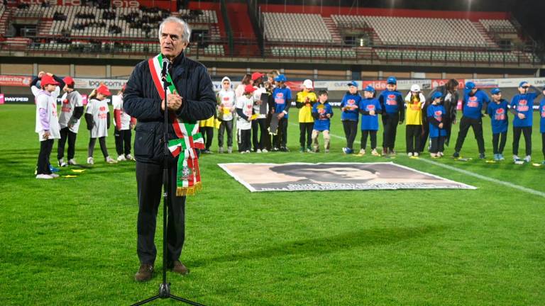 Forlì, in 1.500 per la “Partita del dono” tra Nazionale cantanti e Team Sirotti FOTOGALLERY