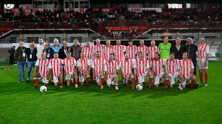 Forlì, in 1.500 per la “Partita del dono” tra Nazionale cantanti e Team Sirotti FOTOGALLERY