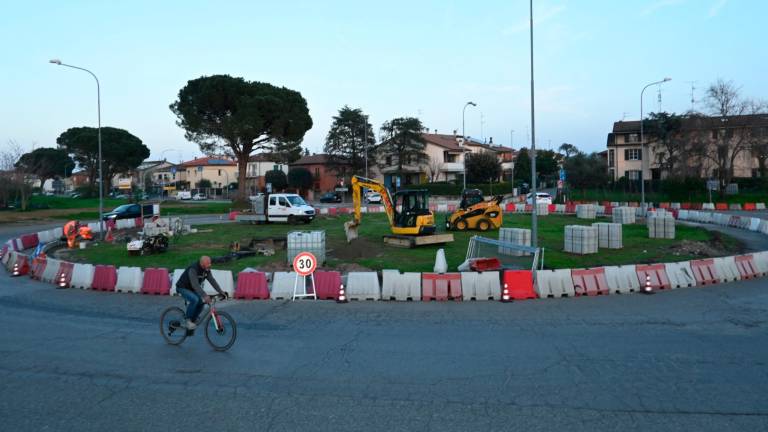I lavori in corso alla rotonda di via Punta foto RICC LIBE/MMPH