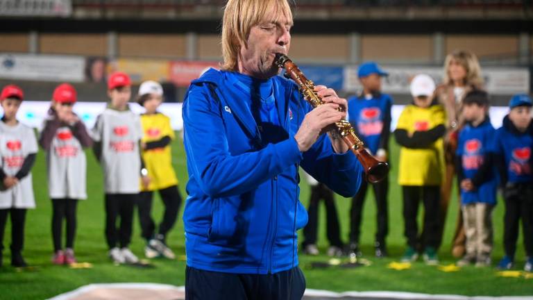 Forlì, in 1.500 per la “Partita del dono” tra Nazionale cantanti e Team Sirotti FOTOGALLERY