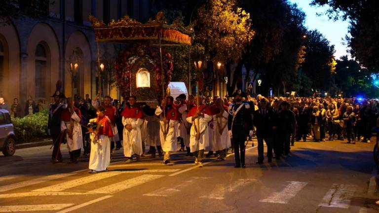 L’ingresso in città dell’immagine sacra ieri sera (foto mmph)