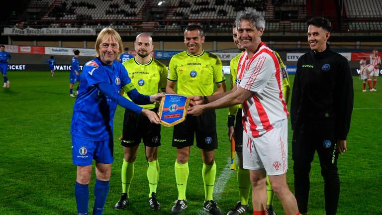 Forlì, in 1.500 per la “Partita del dono” tra Nazionale cantanti e Team Sirotti FOTOGALLERY