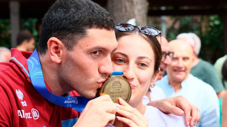 Grande festa all’Imolanuoto per il campione del mondo Simone Cerasuolo / FOTOGALLERY