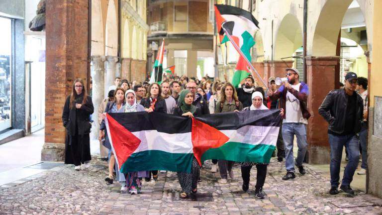 Una manifestazione del settembre 2025: l’appuntamento è per oggi alle 18 in Piazza del Popolo
