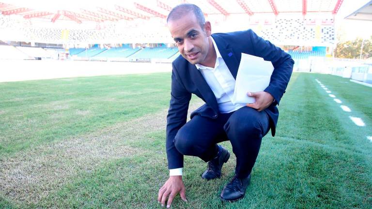 L’assessore Christian Castorri sul terreno dello stadio Manuzzi