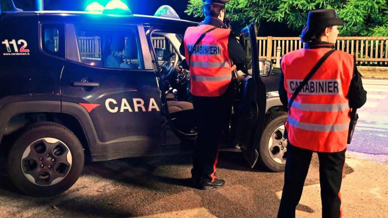 Meldola, sorpreso al bar nonostante il divieto: giovane minaccia i Carabinieri e finisce nei guai