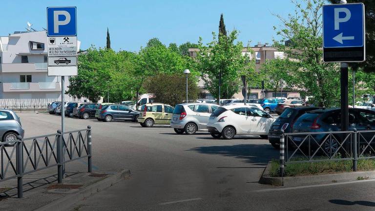 Rimini. Scarpetti e Flori, il Comune punta alla gestione di 450 posti auto in più e a rimodulare al ribasso le tariffe