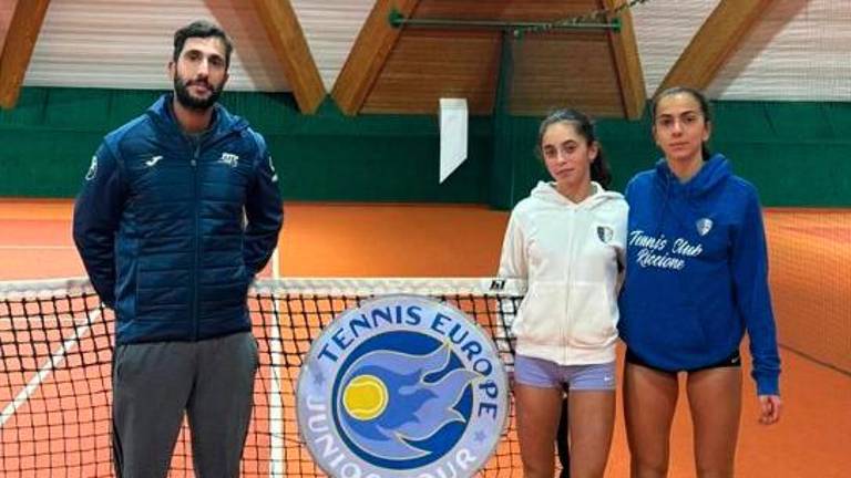 Il maestro Tony Lo Paro con Eva Raimondi e Gioia Angeli a Bad Waltersdorf