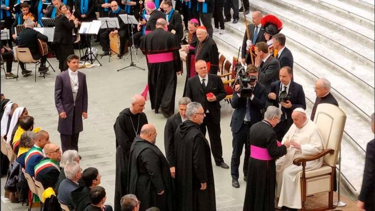 Il vescovo Douglas e Papa Francesco durante il pellegrinaggio diocesano dello scorso aprile