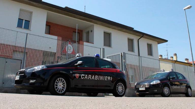 Massa Lombarda, ruba una borsa e fugge in auto: arrestato in base al nuovo decreto